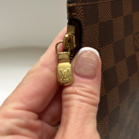 Louis Vuitton Neverfull Removable pouch - Picture 6 of 8